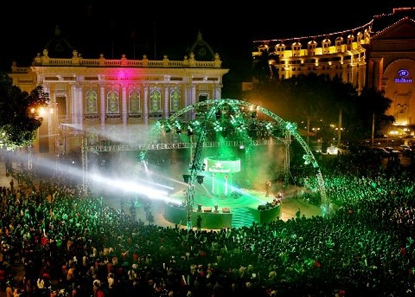 Ngày cuối năm: Lưu ngay địa điểm countdown cực chất đón năm mới 2020 - 1