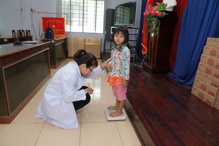 80% bé cải thiện tình trạng suy dinh dưỡng sau 7 tháng được Nutifood chăm sóc - 5