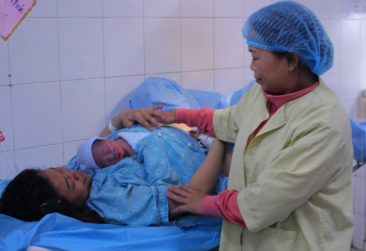 Những công dân đầu tiên chào đời năm 2020 - 4