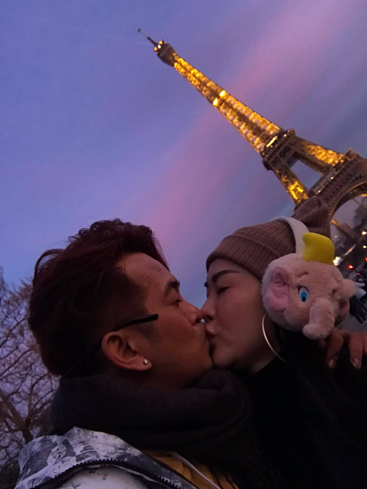 Thu Minh - Mỹ Tâm chúc mừng năm mới, Hồ Ngọc Hà tình tứ bên Kim Lý đón chào năm 2020 - 7