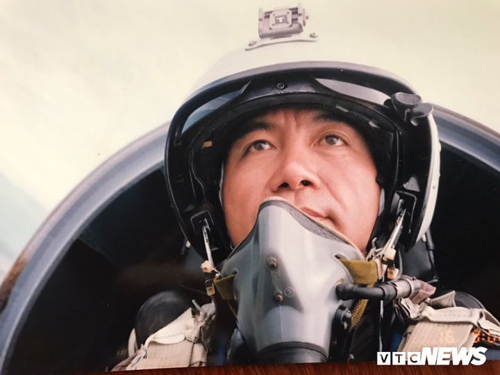 Thượng tướng Võ Văn Tuấn và chuyến bay Su-22M4 đầu tiên ra Trường Sa - 2