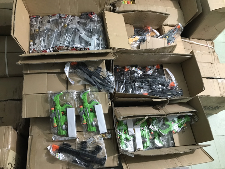 Tịch thu 24.000 súng trò chơi trẻ em có xuất xứ Trung Quốc - 2