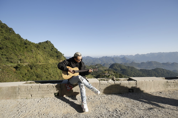 Rapper Binz: ‘Người ta nghĩ Binz sống bất cần nhưng tôi lại thiên về cảm xúc trong tình cảm’ - 1