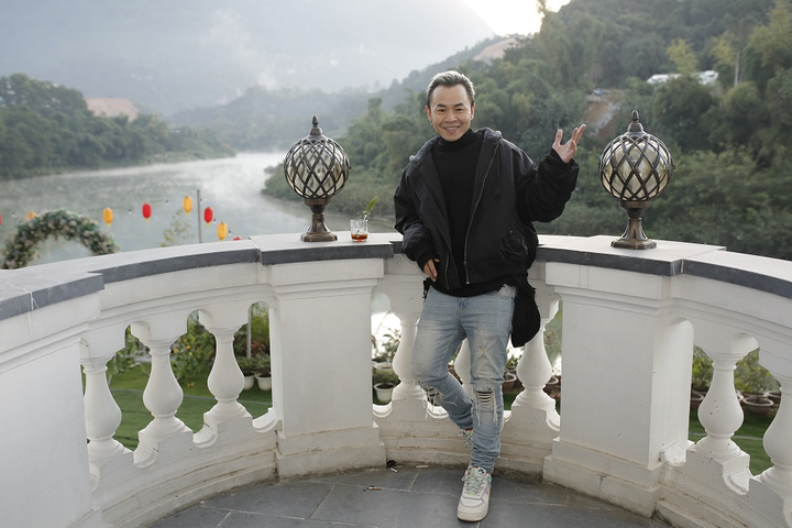 Rapper Binz: ‘Người ta nghĩ Binz sống bất cần nhưng tôi lại thiên về cảm xúc trong tình cảm’ - 2