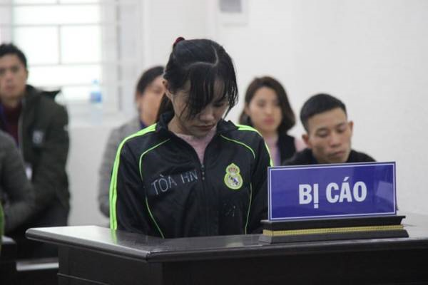 Tưới xăng đốt nhân tình trước mặt chồng, người phụ nữ lĩnh 8 năm tù - 1