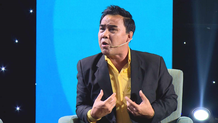 Cùng tranh luận chuyện về quê ăn Tết, Quyền Linh gay gắt chất vấn đạo diễn Lê Hoàng - 2