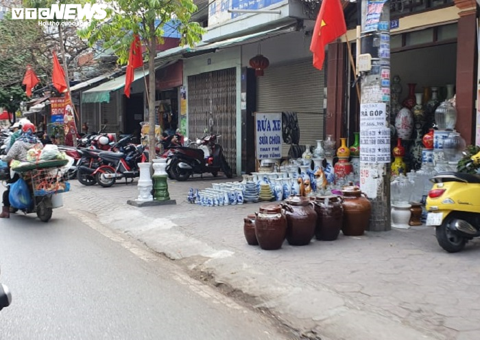 Sau chỉ đạo của thành phố, vỉa hè nhiều tuyến phố Hải Phòng vẫn bị 'bức tử' - 13