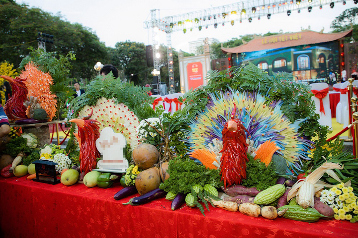 Ninh Dương Lan Ngọc, Á hậu Phương Nga hào hứng thưởng thức món ăn ngày Tết - 4