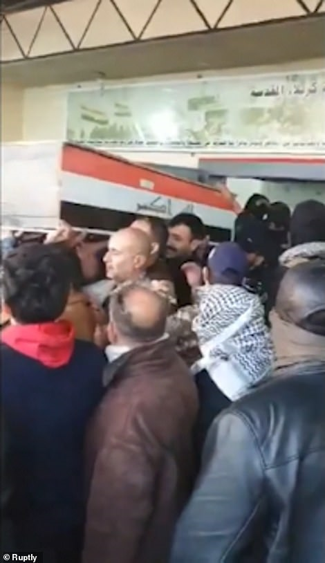 Lộ khoảnh khắc Tướng Iran trúng tên lửa Mỹ - 1