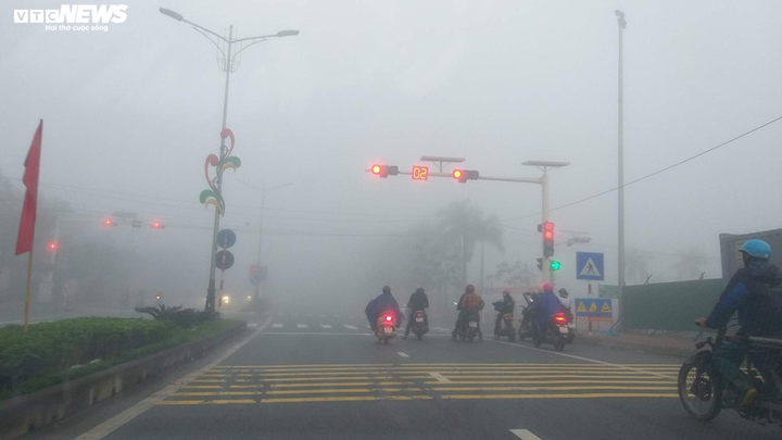 Hà Tĩnh chìm trong sương mù dày đặc - 3