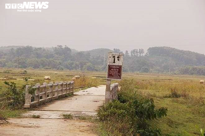 Bí ẩn cánh đồng sét đánh khiến nhiều người chết ở Hà Tĩnh - 1