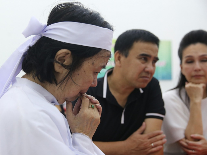 Quyền Linh, Diễm My đến viếng nghệ sĩ Chánh Tín - 4