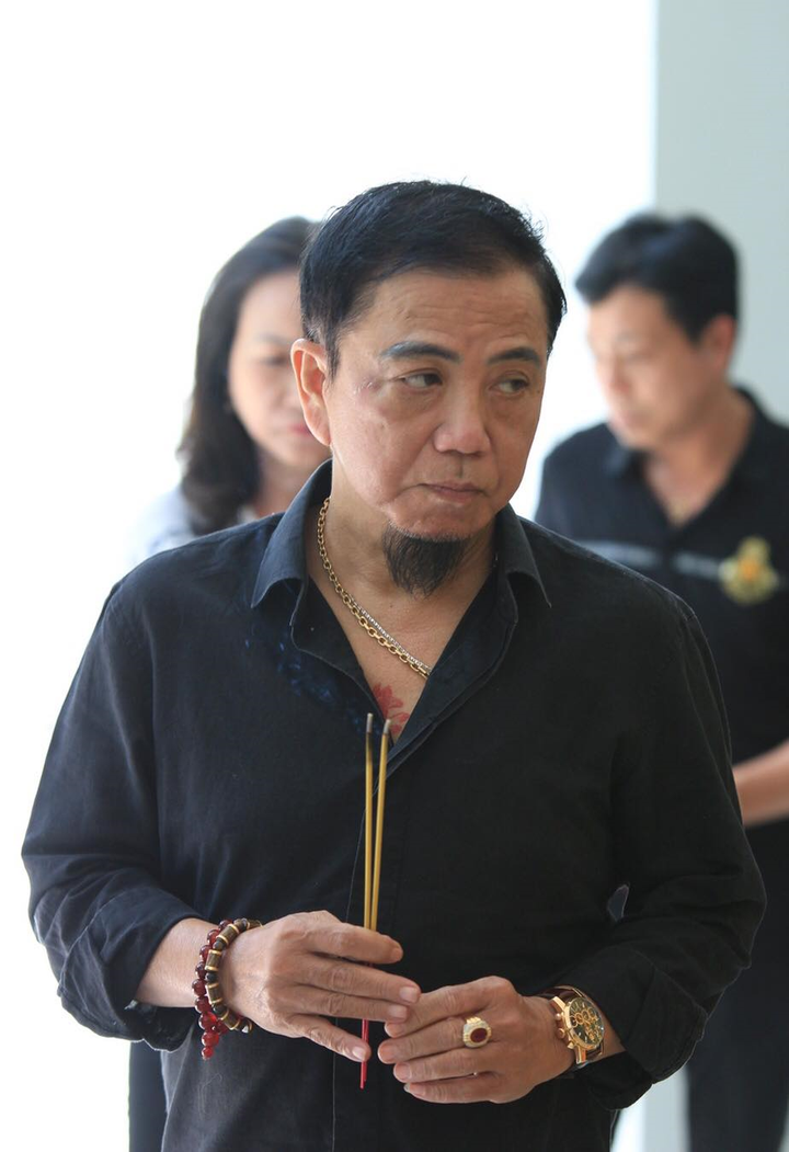 Nguyên Thủ tướng Nguyễn Tấn Dũng đến viếng cố nghệ sĩ Chánh Tín - 7