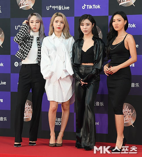 Dàn sao khoe dáng trên thảm đỏ Grammy của Hàn Quốc - 8