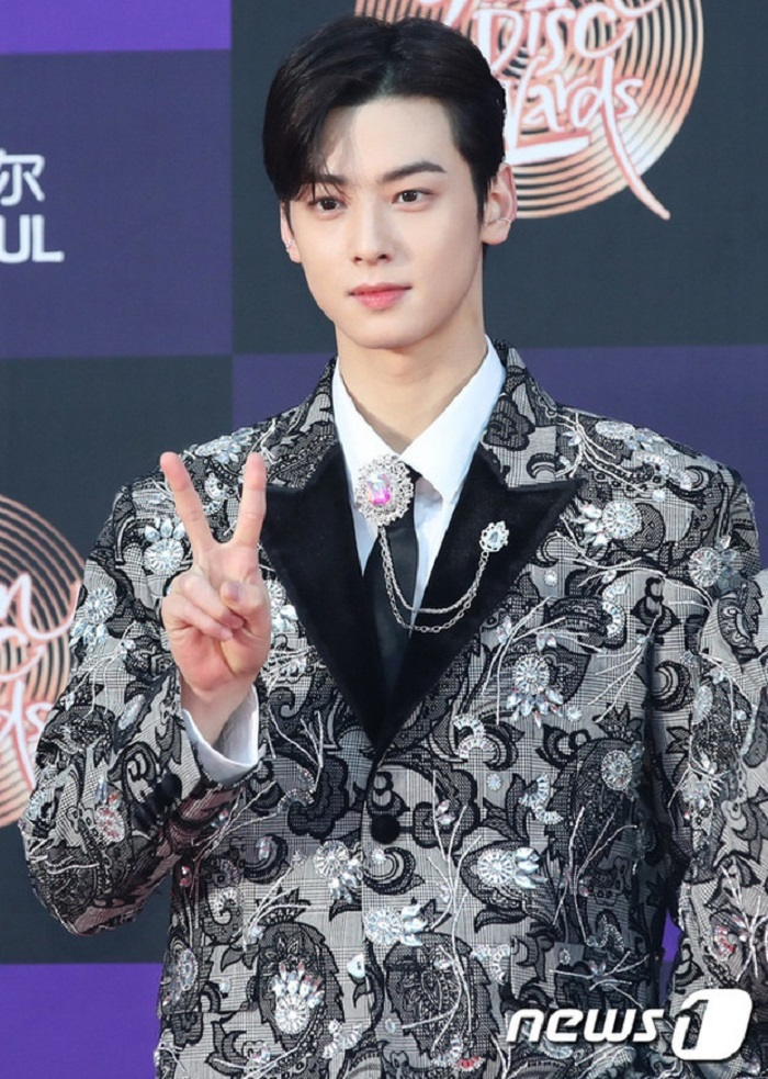 Kim Tae Hee, Han Ye Seul đẹp lấn át dàn thần tượng trẻ tuổi - 12