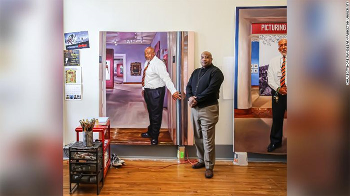 Đại học treo tranh nhân viên bảo vệ, người nấu ăn trong trường để tôn vinh - 1