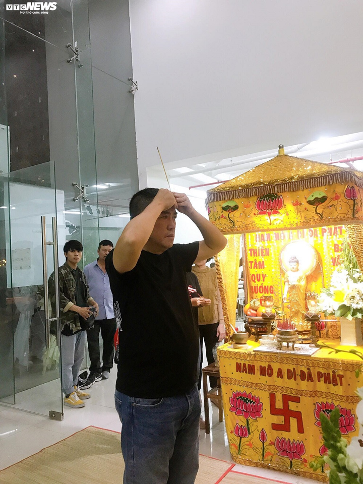 Danh ca Giao Linh, diễn viên Lý Hùng nghẹn ngào tiễn biệt nghệ sĩ Chánh Tín - 9