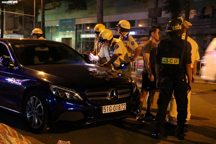 Một tuần TP.HCM xử lý 179 trường hợp vi phạm nồng độ cồn - 1