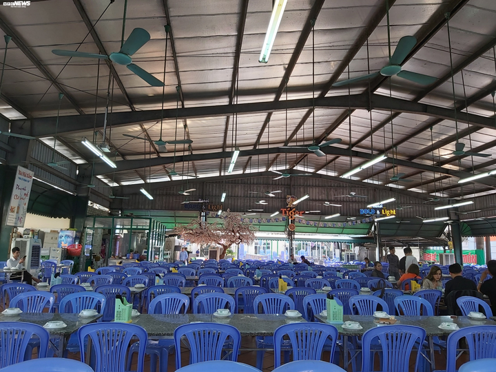 Quán nhậu tung 'chiêu' đưa khách về vẫn vắng vẻ, đìu hiu - 1