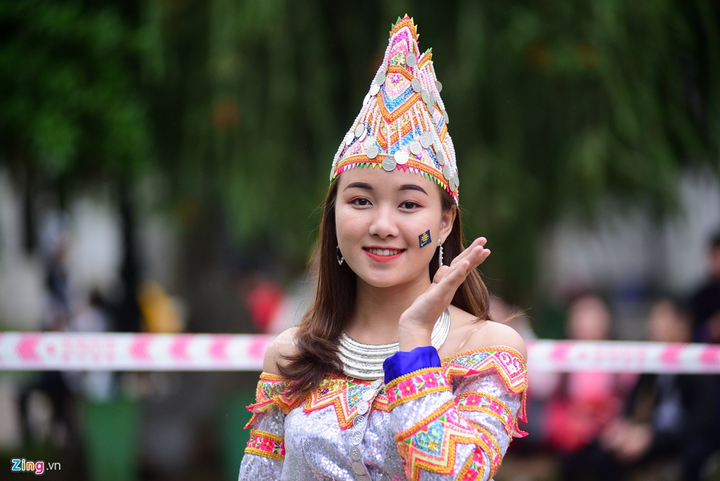 Ảnh: Sinh viên người Mông rạng rỡ đón Tết giữa Hà Nội - 10