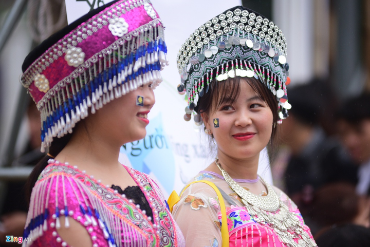 Ảnh: Sinh viên người Mông rạng rỡ đón Tết giữa Hà Nội - 3