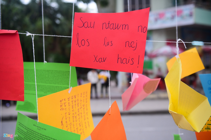 Ảnh: Sinh viên người Mông rạng rỡ đón Tết giữa Hà Nội - 9