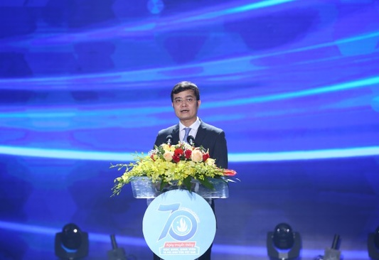 Hội Sinh viên Việt Nam nhận Huân chương Độc lập hạng Nhất lần thứ 2 - 1