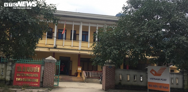 Kỷ luật nữ kế toán 'mây mưa' với chánh án TAND huyện tại trụ sở - 1