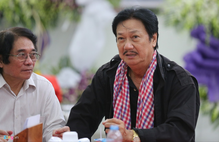 Ca sĩ Phương Thanh, Việt Trinh đến viếng trước khi NSƯT Chánh Tín về đất mẹ - 6