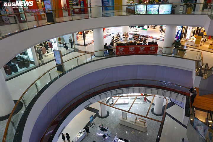 Ảnh: Lộ diện cửa hàng Uniqlo đầu tiên tại Hà Nội, lớn bậc nhất Đông Nam Á - 1