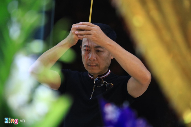 Angela Phương Trinh, Vân Sơn viếng tài tử Chánh Tín lúc nửa đêm - 2