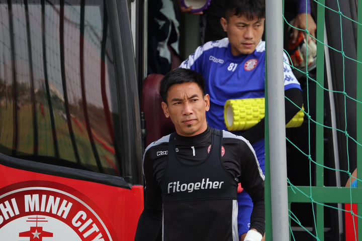 Công Phượng hào hứng trong buổi tập đầu với CLB TP.HCM - 7