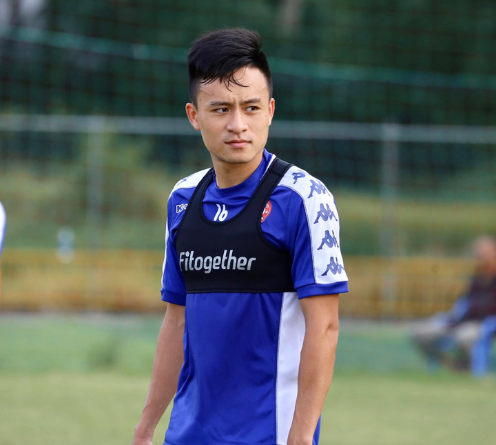 Công Phượng hào hứng trong buổi tập đầu với CLB TP.HCM - 8