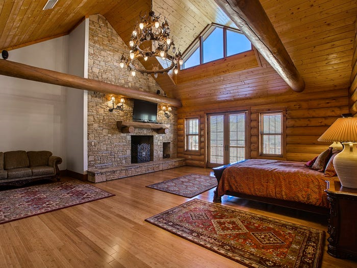 Bên trong ngôi nhà gỗ lớn bậc nhất nước Mỹ giá gần 200 tỷ đồng - 6