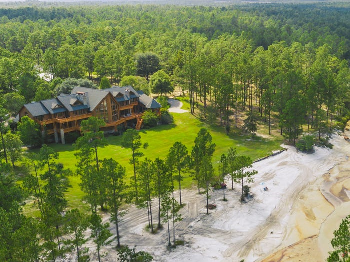 Bên trong ngôi nhà gỗ lớn bậc nhất nước Mỹ giá gần 200 tỷ đồng - 9