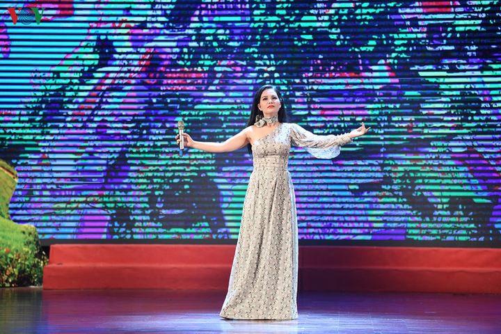 Chương trình 'Mùa xuân của em': Mang mùa xuân ấm áp nghĩa tình tới các trẻ em miền Trung - 1