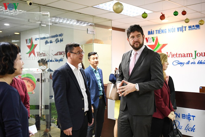 Tổng Giám đốc VOV tiếp Trưởng Đại diện UNESCO tại Việt Nam - 11