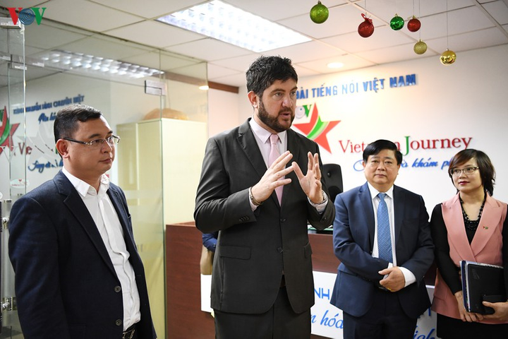 Tổng Giám đốc VOV tiếp Trưởng Đại diện UNESCO tại Việt Nam - 12