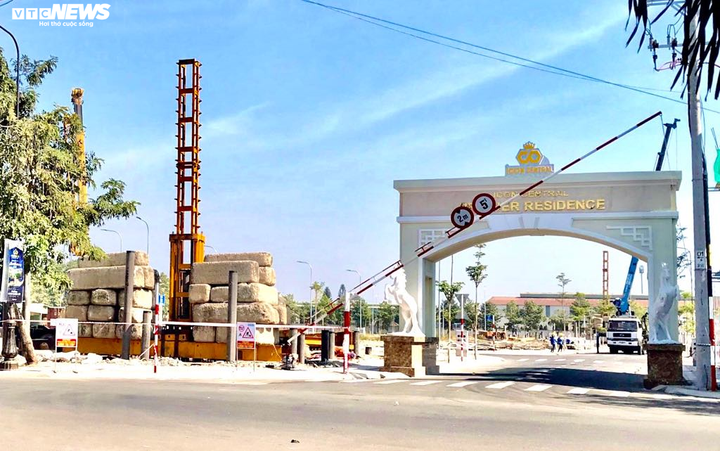 Khối bê tông nặng hàng tấn đè chết công nhân ở Bình Dương - 1