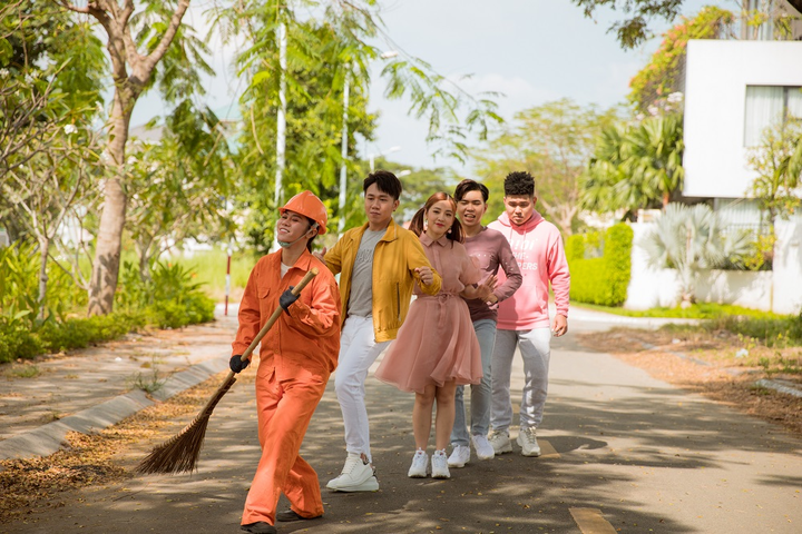 Diễn viên Anh Đức: ‘Chuyện tôi ca hát, khán giả hoài nghi là đúng’ - 2