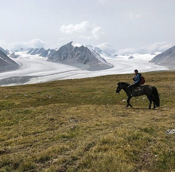 Cha đưa con trai đi du lịch 1 tháng để cai nghiện điện thoại - 2