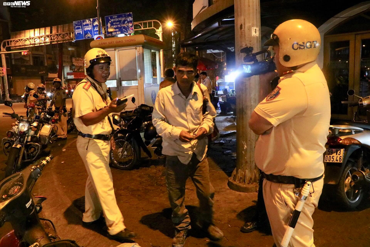 Phạt nặng tài xế ‘ma men’ - cơ hội dẹp bớt quán nhậu, lấy động lực phát triển - 3