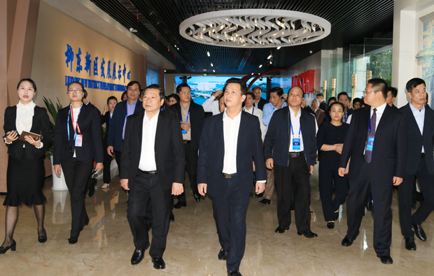 Bí thư Tỉnh ủy Hà Giang tham quan đô thị hiện đại tỉnh Quảng Tây, Trung Quốc - 1