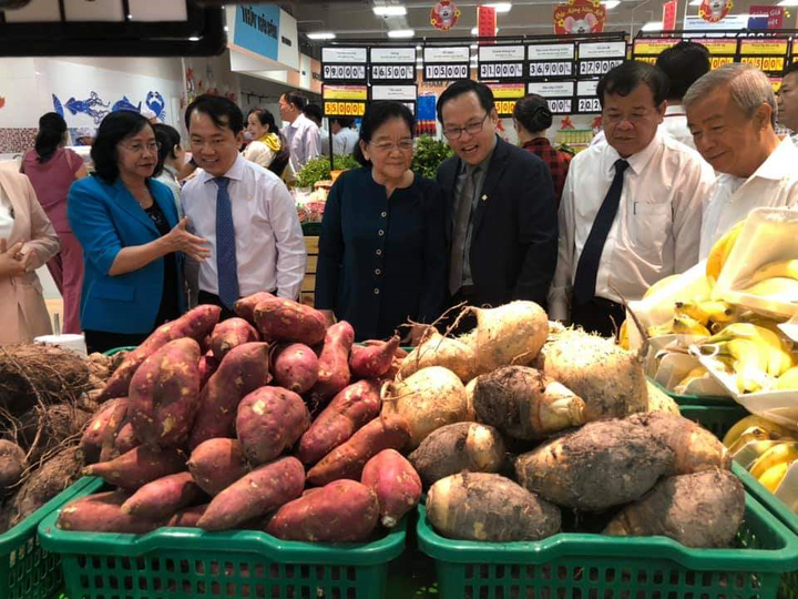 Saigon Co.op khai trương siêu thị đầu tiên trong năm Canh Tý 2020 - 2