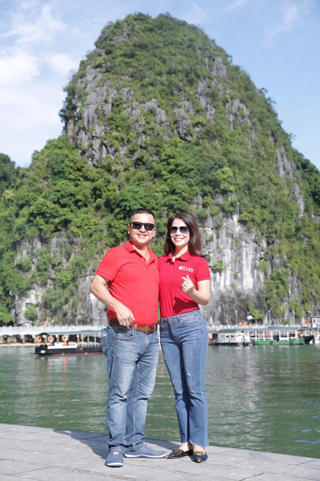 NSƯT Chí Trung ly hôn, tình tứ bên bạn gái mới là doanh nhân - 2