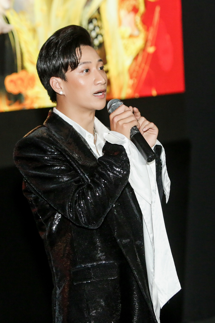 Diva Thanh Lam: 'Tôi hài lòng vì những bước tiến của Adam Lâm trong nghệ thuật' - 1