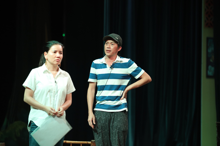 Hoài Linh: ‘Thấy tôi trên truyền hình nhiều, khán giả ít đi xem tôi diễn’ - 2