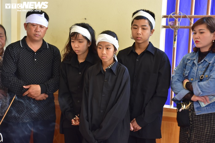 Nỗi đau tột cùng của 3 đứa trẻ sau khi bố mẹ tử nạn trên sông Trà Lý, Thái Bình - 1