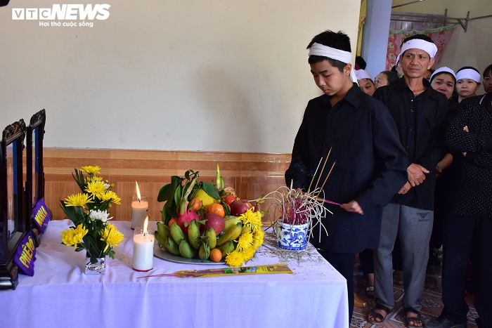 Nỗi đau tột cùng của 3 đứa trẻ sau khi bố mẹ tử nạn trên sông Trà Lý, Thái Bình - 4