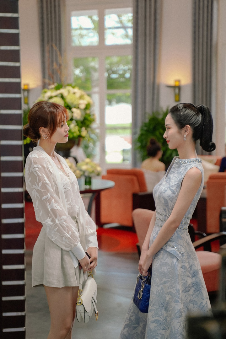 Vào vai ‘tiểu tam’, Jun Vũ mặc toàn hàng hiệu, mỗi cảnh quay thay một trang phục - 3